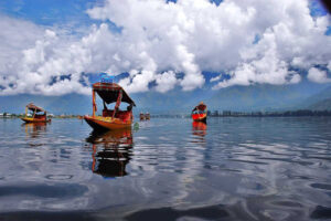 5 Nights/6 Days - Whispers of Kashmir – Valleys, Gondolas & A Houseboat Dream