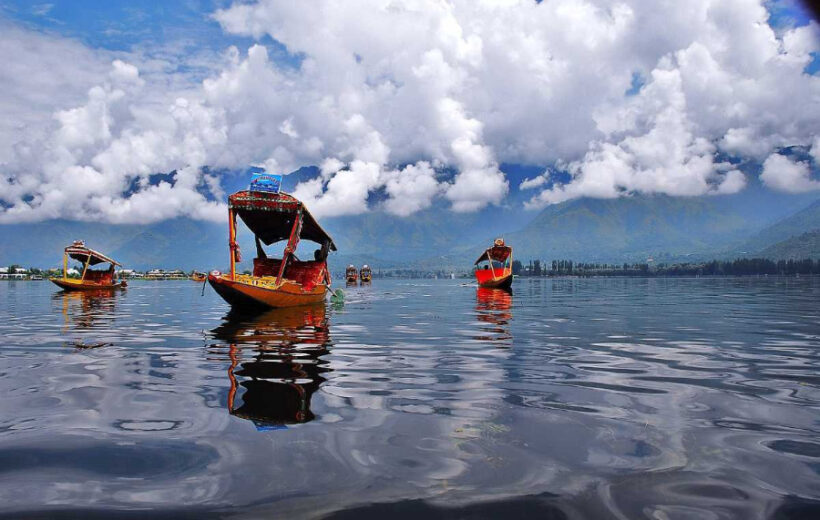 5 Nights/6 Days - Whispers of Kashmir – Valleys, Gondolas & A Houseboat Dream
